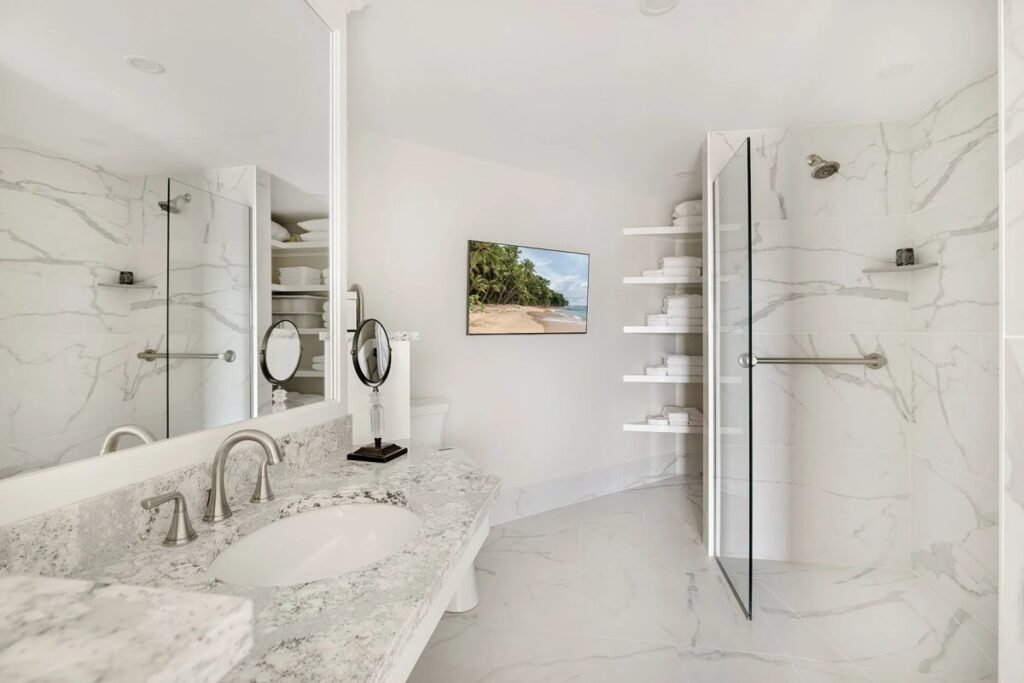 Senior Friendly Bathroom Remodel in Clackamas: Safety Meets Style