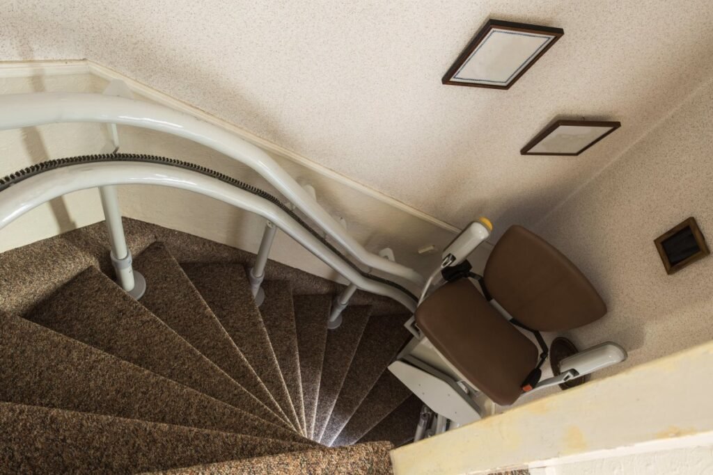 Curved Stair Lift Installation in Oregon: A 2026 Buyer’s Guide to Costs and Custom Solutions